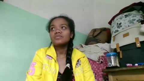 fetranialdy online show from September 28, 2025, 4:29 am