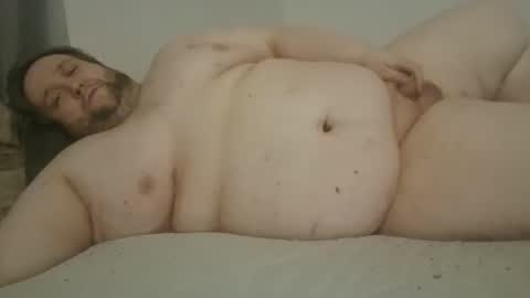 Snapshot of fettebifotze28h chatting on November 5, 2025, 4:18 pm Cow Sow online show from November 5, 2025, 4:18 pm