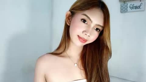 feyaaa online show from November 17, 2025, 7:25 am