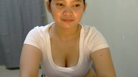 fhwilloughbyxx online show from June 25, 2026, 9:58 am