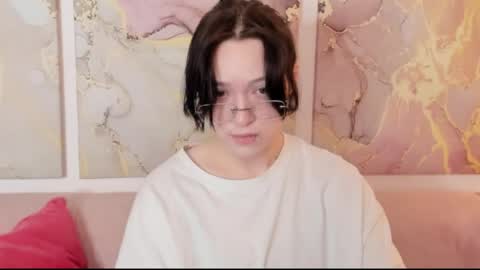 fiamoory online show from March 31, 2026, 1:40 am