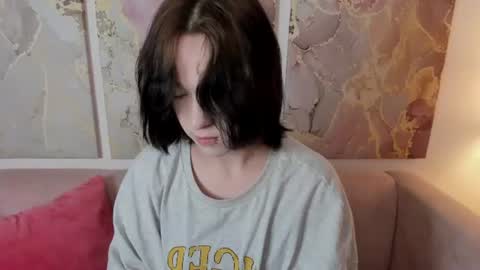 fiamoory online show from June 12, 2026, 8:24 am