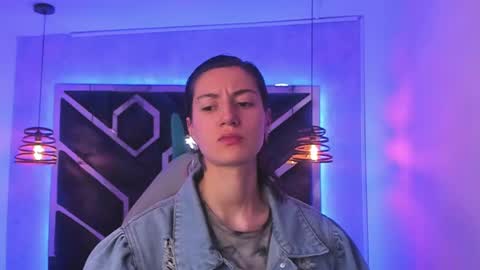   online show from January 24, 2025, 12:10 pm