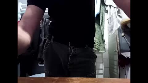 fifi010203 online show from April 12, 2026, 4:45 pm