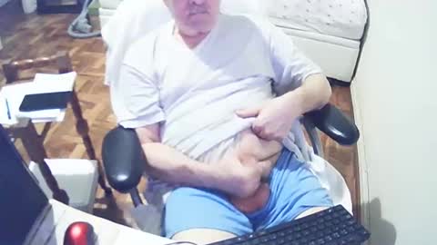 Snapshot of filhober chatting on January 15, 2025, 1:02 am filhober online show from January 15, 2025, 1:02 am