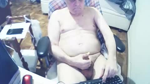 Snapshot of filhober chatting on October 4, 2025, 1:36 am filhober online show from October 4, 2025, 1:36 am