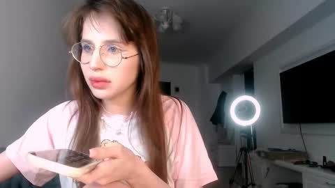 Snapshot of filliana chatting on February 1, 2026, 11:03 pm filliana online show from February 1, 2026, 11:03 pm