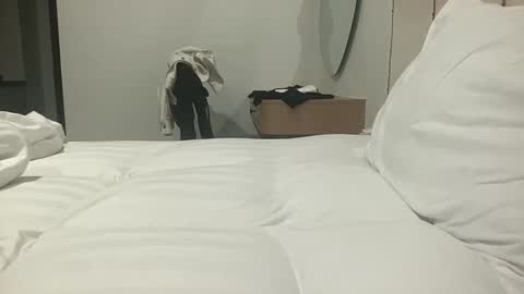 filouxx70 online show from November 24, 2025, 7:24 pm