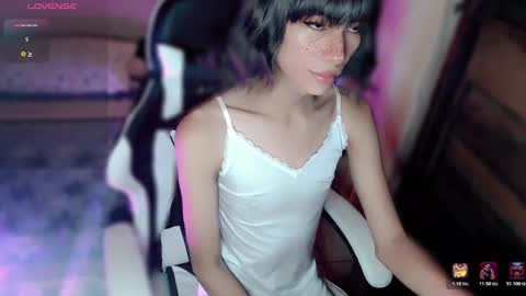 Snapshot of fineboii_rey18 chatting on February 23, 2026, 6:44 am fineboii_rey18 online show from February 23, 2026, 6:44 am