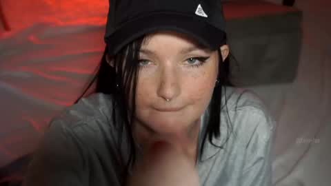 finleyfae online show from February 14, 2025, 6:29 pm