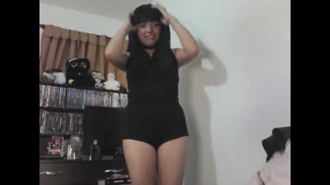 finnky1 online show from May 13, 2026, 3:48 am