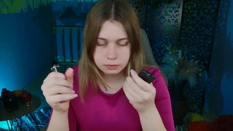 fiora online show from January 8, 2025, 5:05 am