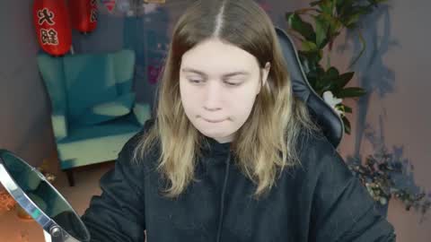 fiora online show from February 15, 2025, 5:30 am