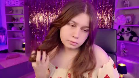 fiora online show from April 12, 2026, 5:12 am