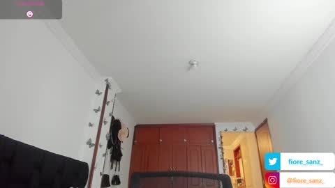 Snapshot of fiore_sanz chatting on February 14, 2025, 4:47 am online show from February 14, 2025, 4:47 am