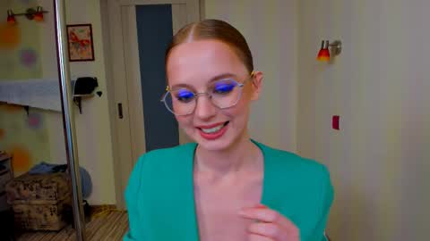 Snapshot of fire_luna chatting on October 21, 2025, 1:12 pm fire_luna online show from October 21, 2025, 1:12 pm