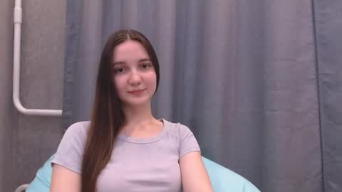 fireflies_fly_ online show from January 26, 2025, 4:41 pm