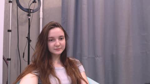 fireflies_fly_ online show from January 28, 2025, 4:08 pm