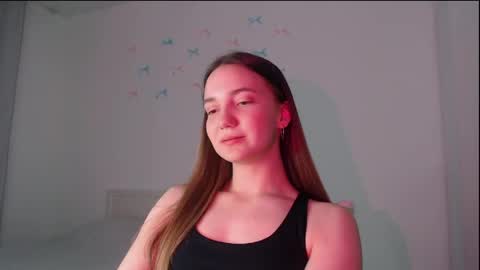 fireflies_fly_ online show from April 29, 2026, 7:42 pm