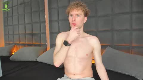 Sexy Tony online show from December 5, 2025, 10:24 am