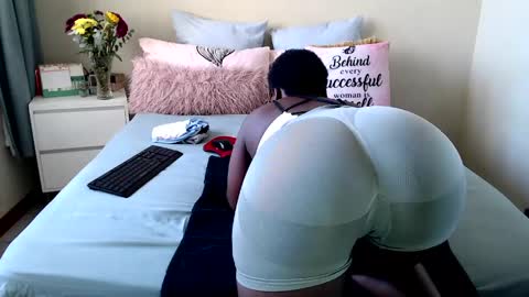 fitblair66_ online show from April 8, 2026, 12:49 pm