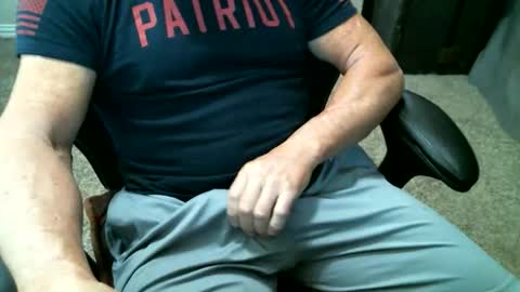 fitguy40 online show from November 29, 2025, 9:29 pm