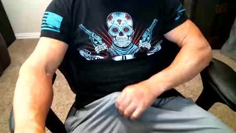 fitguy40 online show from February 11, 2026, 8:47 pm