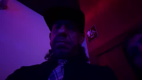 FitZeke man ladiesman mansman coach guru gangster lover entertainer freaky friendly funny bigdick thickcock online show from May 5, 2026, 8:33 am