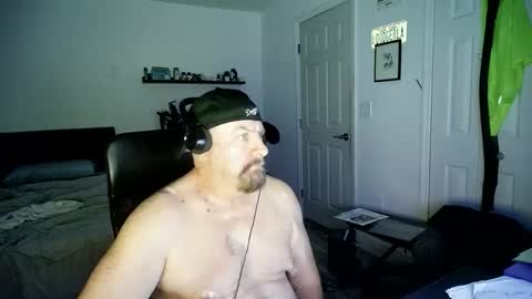 Snapshot of flaguy3233 chatting on December 21, 2024, 10:17 am Florida guy online show from December 21, 2024, 10:17 am