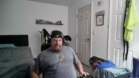 Snapshot of flaguy3233 chatting on January 18, 2025, 2:47 am Florida guy online show from January 18, 2025, 2:47 am