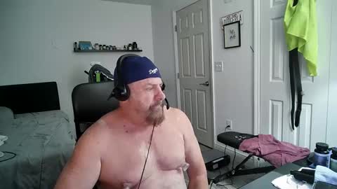 Snapshot of flaguy3233 chatting on January 22, 2025, 11:10 pm Florida guy online show from January 22, 2025, 11:10 pm