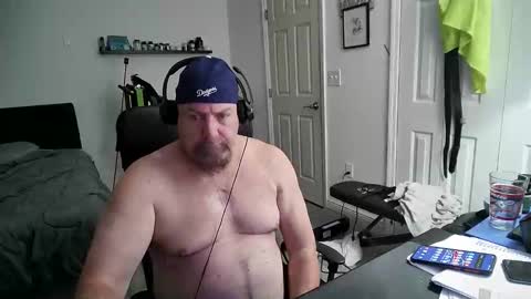 Snapshot of flaguy3233 chatting on January 25, 2025, 5:51 am Florida guy online show from January 25, 2025, 5:51 am