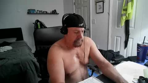 Snapshot of flaguy3233 chatting on February 5, 2025, 4:48 am Florida guy online show from February 5, 2025, 4:48 am