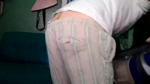 Flannel Dong online show from November 25, 2025, 6:57 am