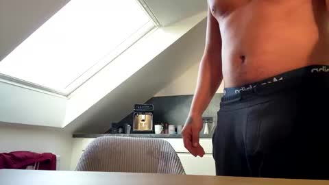 flashi1990 online show from November 8, 2025, 2:39 pm