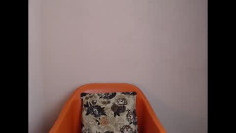 flirtxxdiva online show from December 15, 2025, 10:14 pm