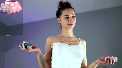 Ana online show from October 4, 2025, 2:53 am