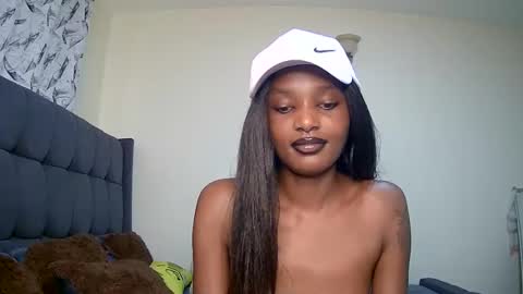 Snapshot of flirtyy_sheery chatting on December 21, 2024, 8:28 am sheery online show from December 21, 2024, 8:28 am