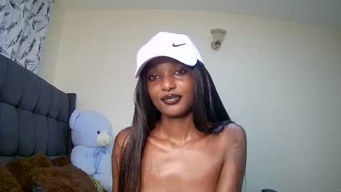 Snapshot of flirtyy_sheery chatting on December 22, 2024, 12:49 pm sheery online show from December 22, 2024, 12:49 pm