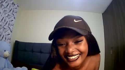 Snapshot of flirtyy_sheery chatting on February 5, 2025, 12:17 pm sheery online show from February 5, 2025, 12:17 pm