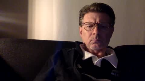 flonolalacla online show from February 11, 2025, 7:27 pm