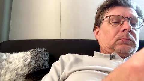 flonolalacla online show from March 8, 2025, 1:57 pm