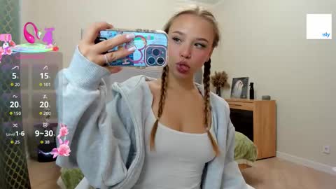 Mona online show from February 9, 2026, 1:31 am