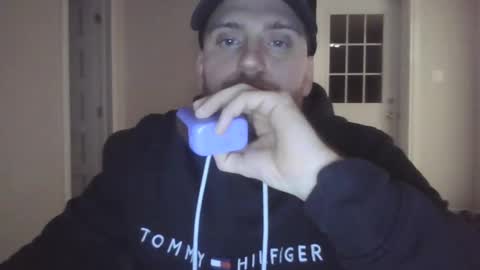 flopy1995 online show from November 8, 2025, 7:52 am