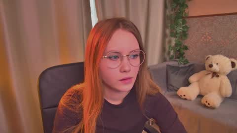 Snapshot of floralarsson chatting on June 8, 2026, 10:26 am hey there guys im Flora no not the one from WInx. But I love magical stuff and especially I love nature. I dont know I thin online show from June 8, 2026, 10:26 am