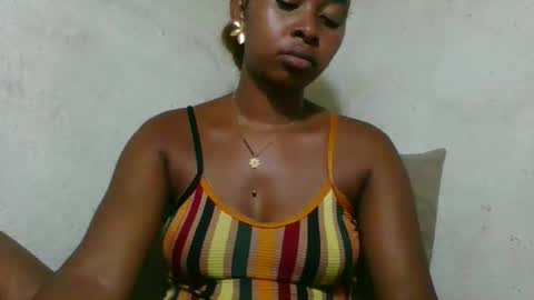 florencia011 online show from April 17, 2026, 2:09 pm