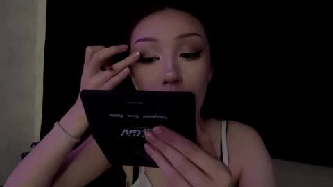 Snapshot of florinebolevice chatting on May 29, 2026, 9:24 pm Lucy online show from May 29, 2026, 9:24 pm