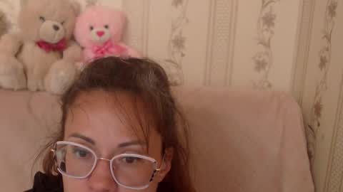 say meow and send tip  online show from May 15, 2026, 11:17 am