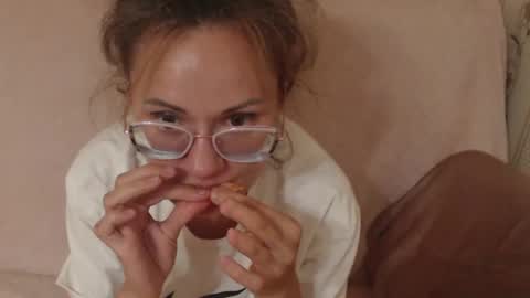 say meow and send tip  online show from July 20, 2026, 4:20 pm