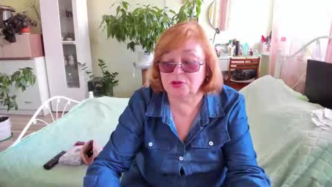 Flowerlower online show from September 28, 2025, 8:20 am